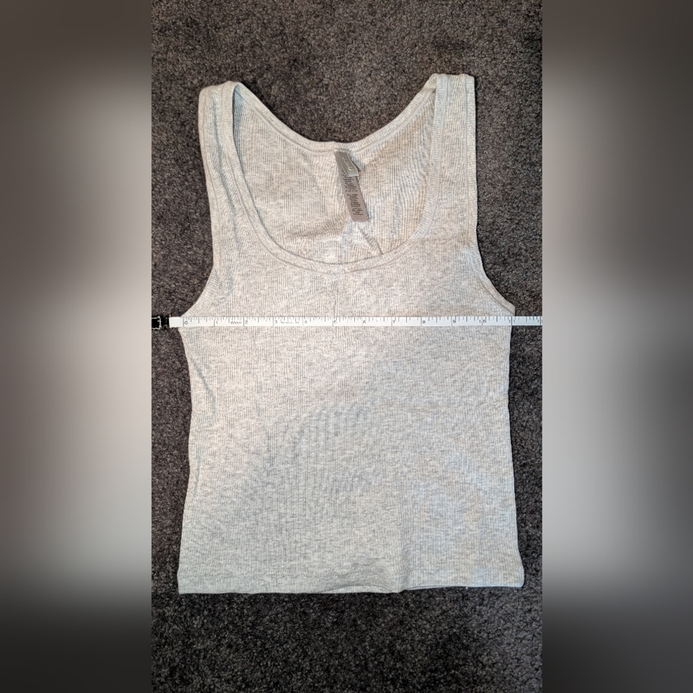 NEW WITHOUT TAGS | SKIMS Cotton Rib Tank Top Light Heather Grey Size Medium - Picture 7 of 7